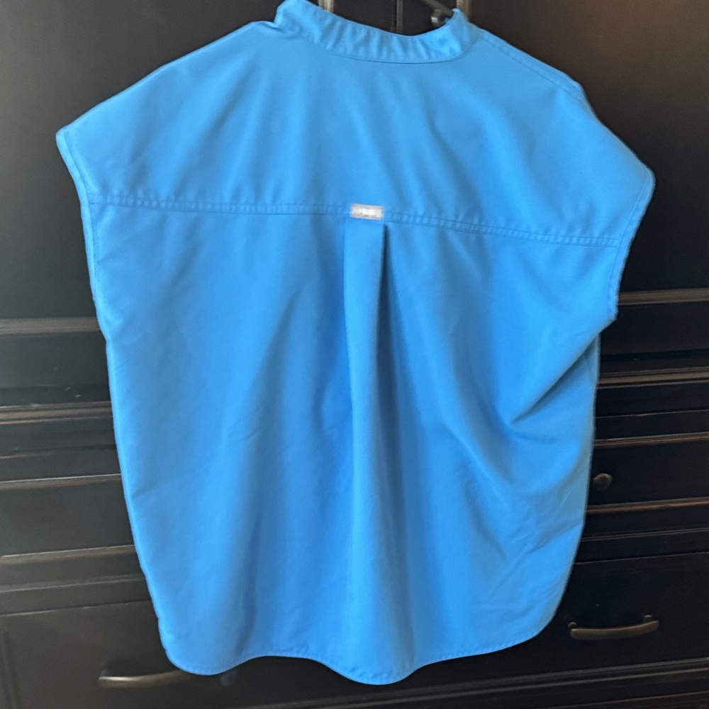 LIMITED COLOR Figs Rafaela™ - Oversized Scrub Top - Capri Blue - Picture 4 of 4